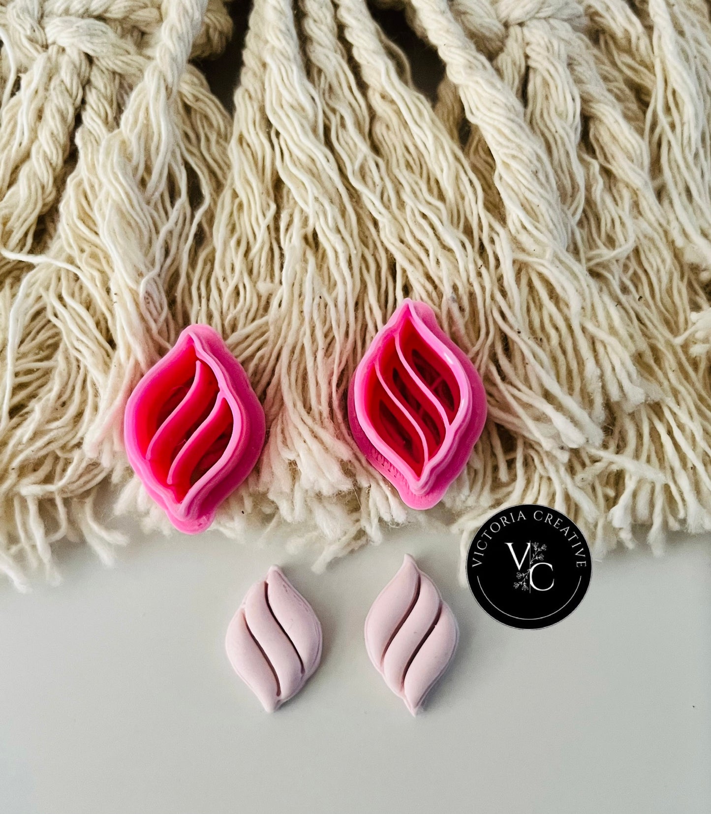 LAYERED LEAF - (SET OF 2) POLYMER CLAY CUTTERS