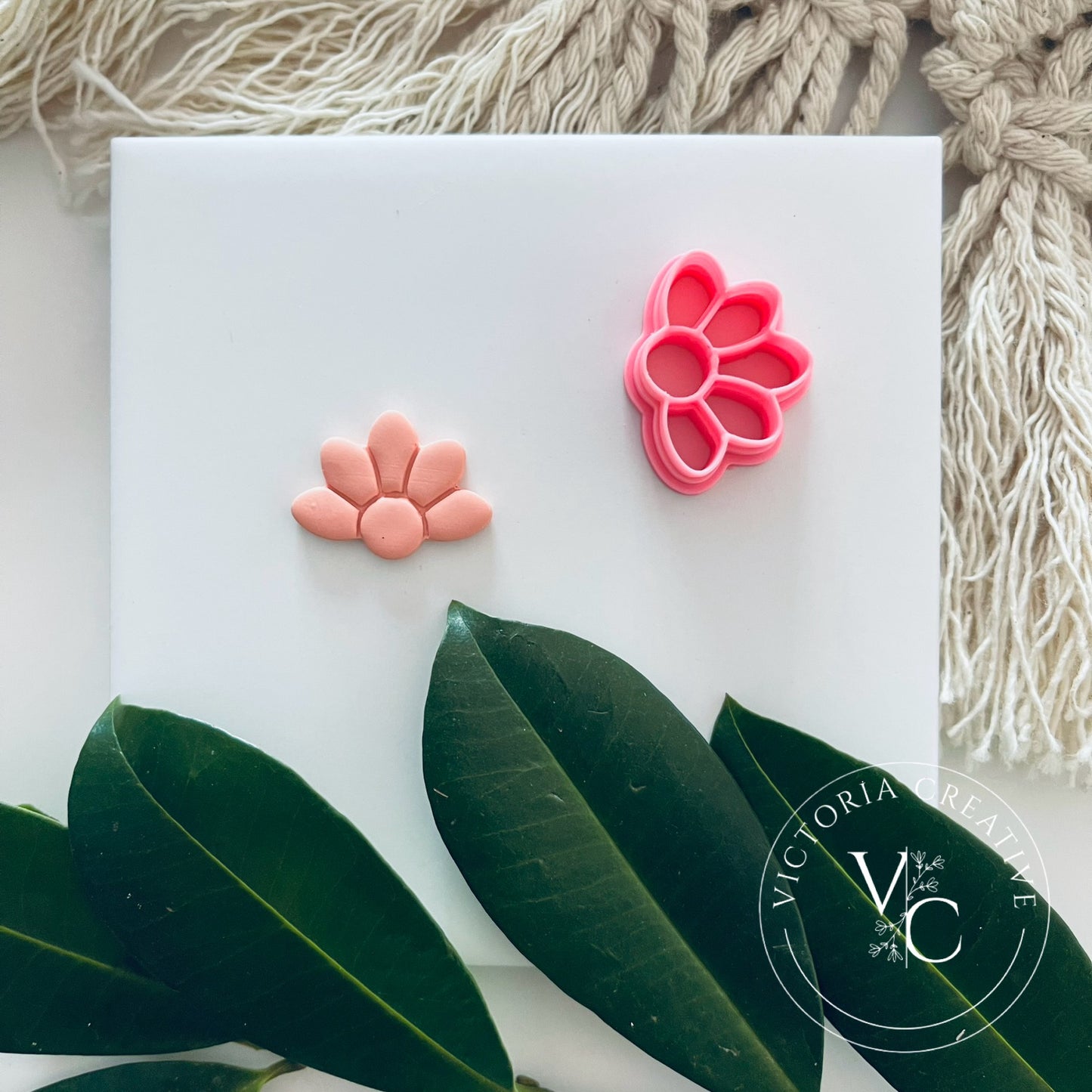 EASTER EMBOSSING CUTTER 16 - POLYMER CLAY CUTTER - EASTER COLLECTION