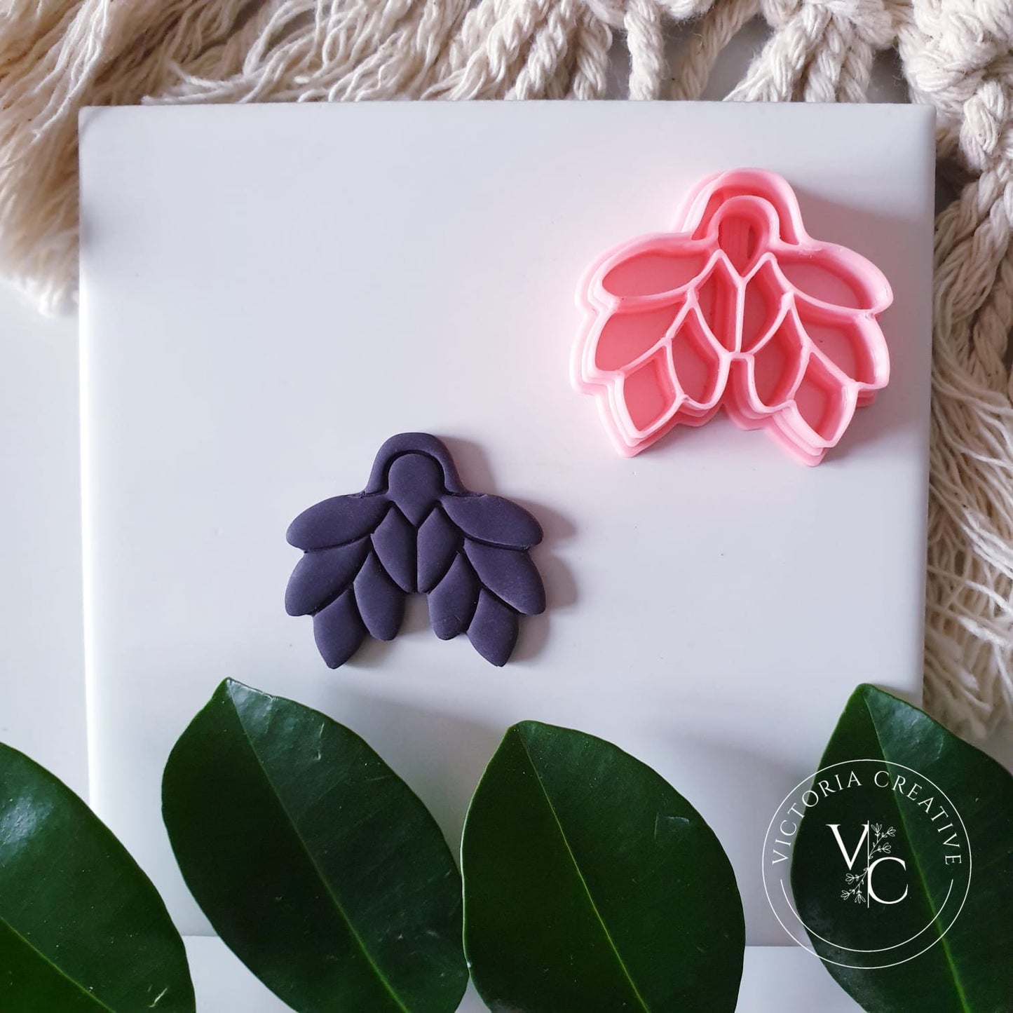 EMBOSSING CUTTER 99 - POLYMER CLAY CUTTER - INTO THE WILD - LEAVES