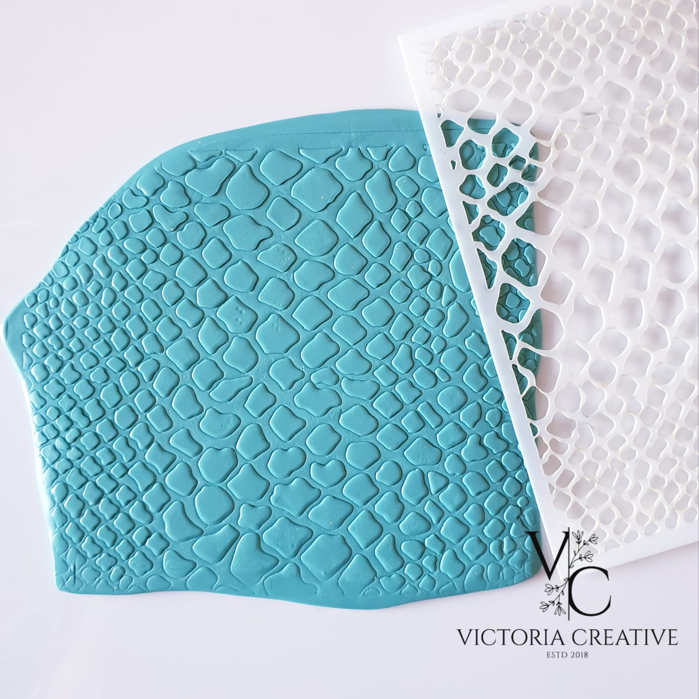 CLAY STENCIL - 25 - INTO THE WILD - SNAKE SKIN