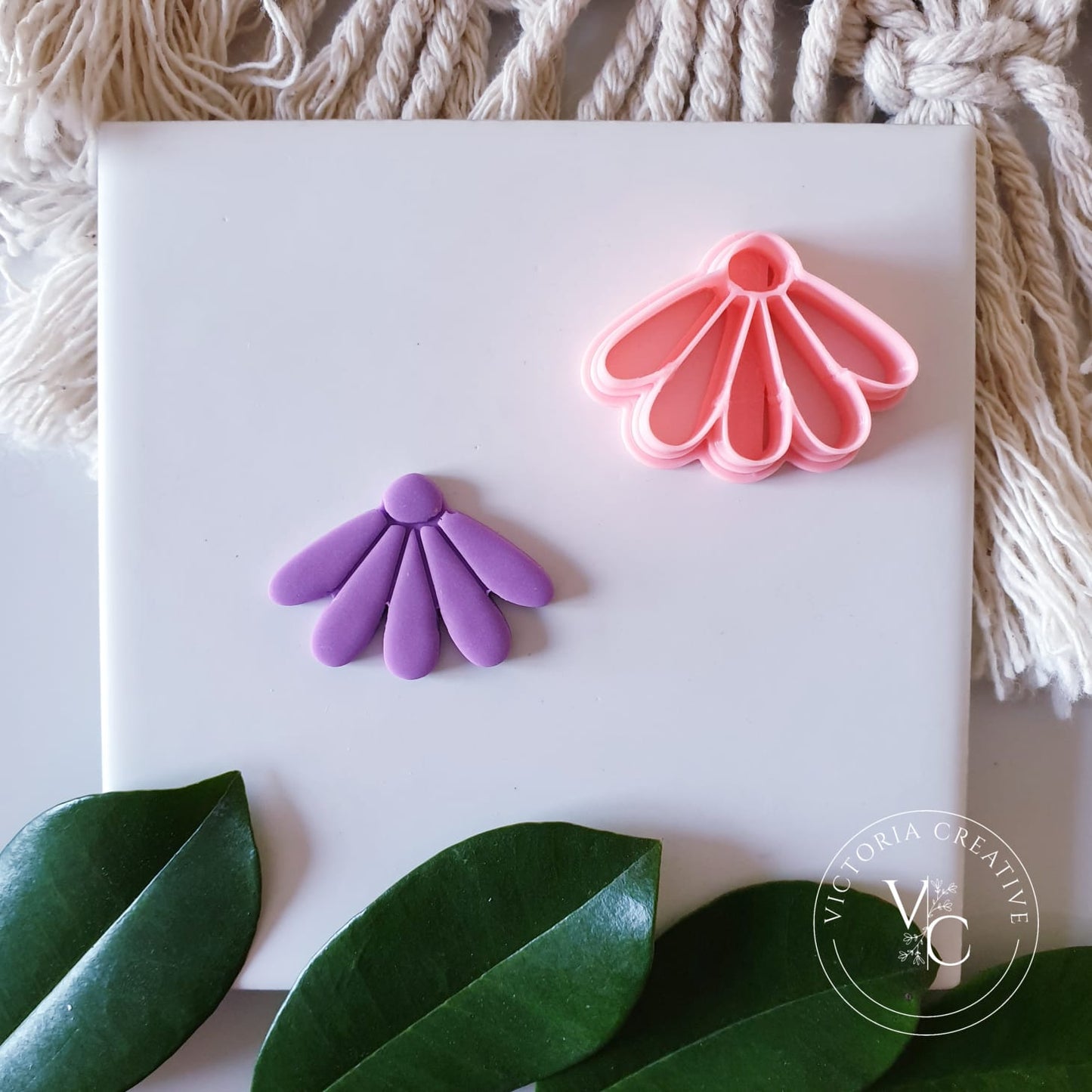 EMBOSSING CUTTER 114 - POLYMER CLAY CUTTER - RETRO COLLECTION DAISY