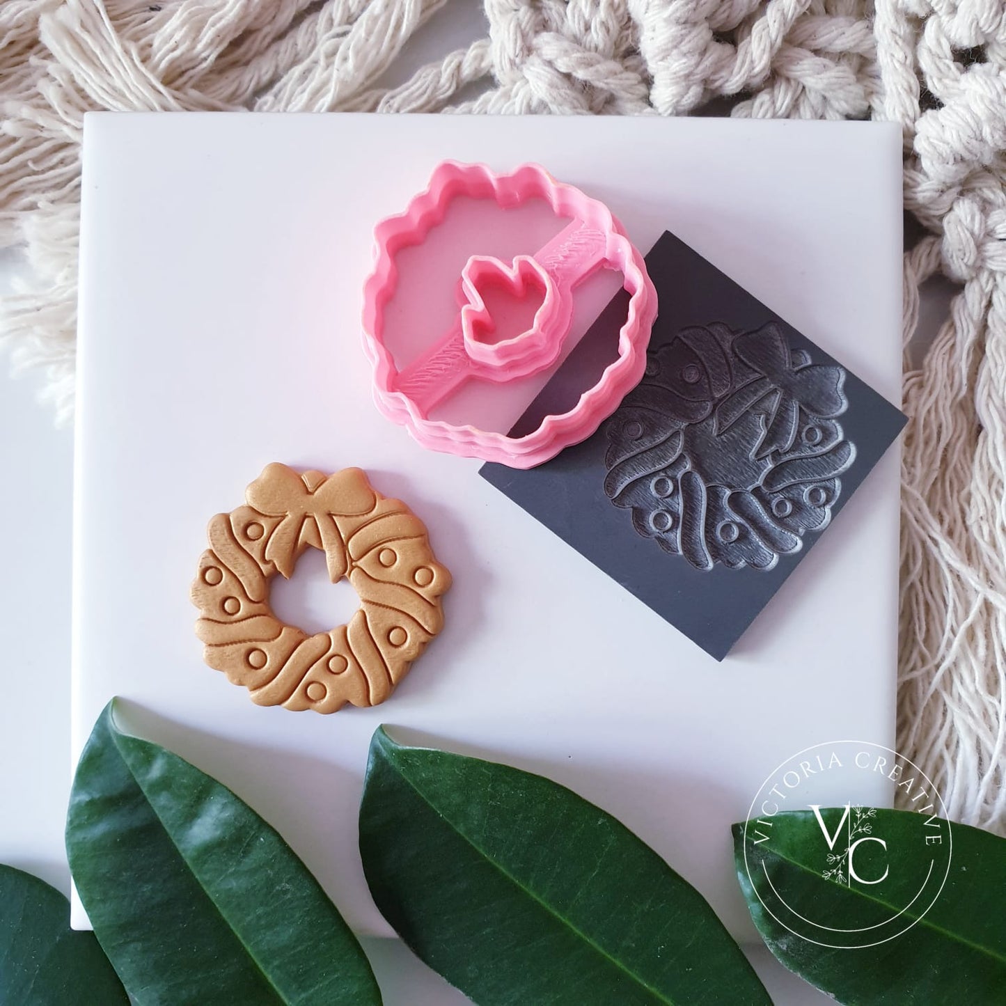 FLEXI STAMP AND CUTTER COMBO 6 - POLYMER CLAY CUTTERS - CHRISTMAS 2023 WREATH