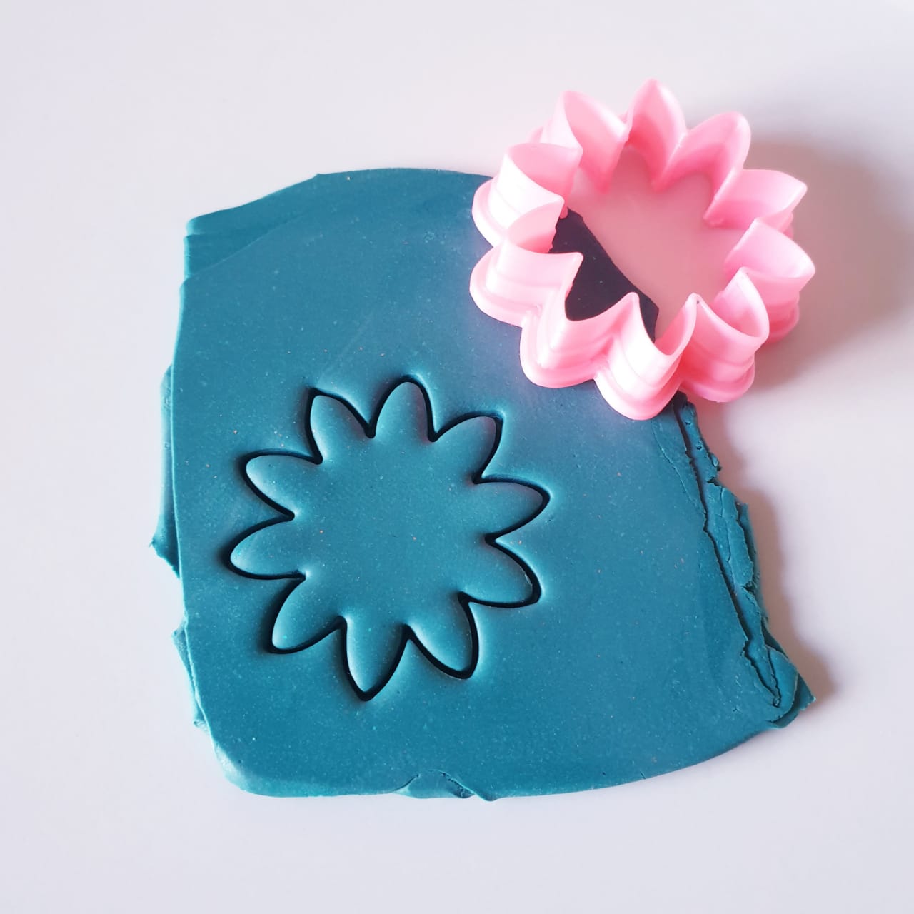 10 PETAL FLOWER - POLYMER CLAY CUTTERS