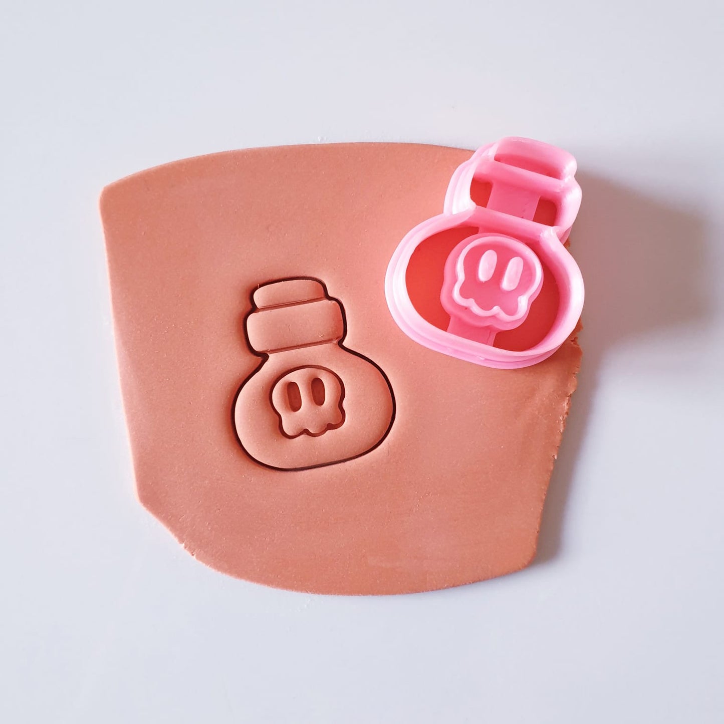 POTION BOTTLE 1 - POLYMER CLAY CUTTER - HALLOWEEN COLLECTION