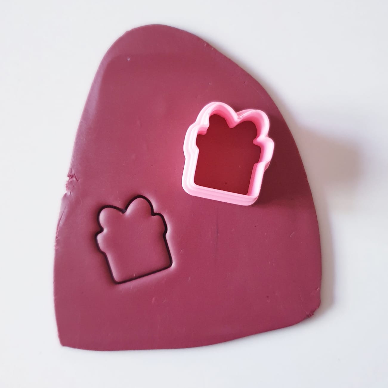 GIFT STUD - CHRISTMAS 2022 - POLYMER CLAY CUTTERS