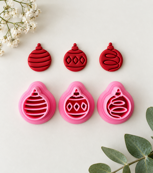 CHRISTMAS GLOBE STUD SET (SET OF 3)
