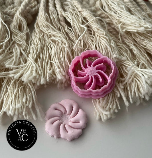 EMBOSSING CUTTER 174 - SPRING 2025 COLLECTION