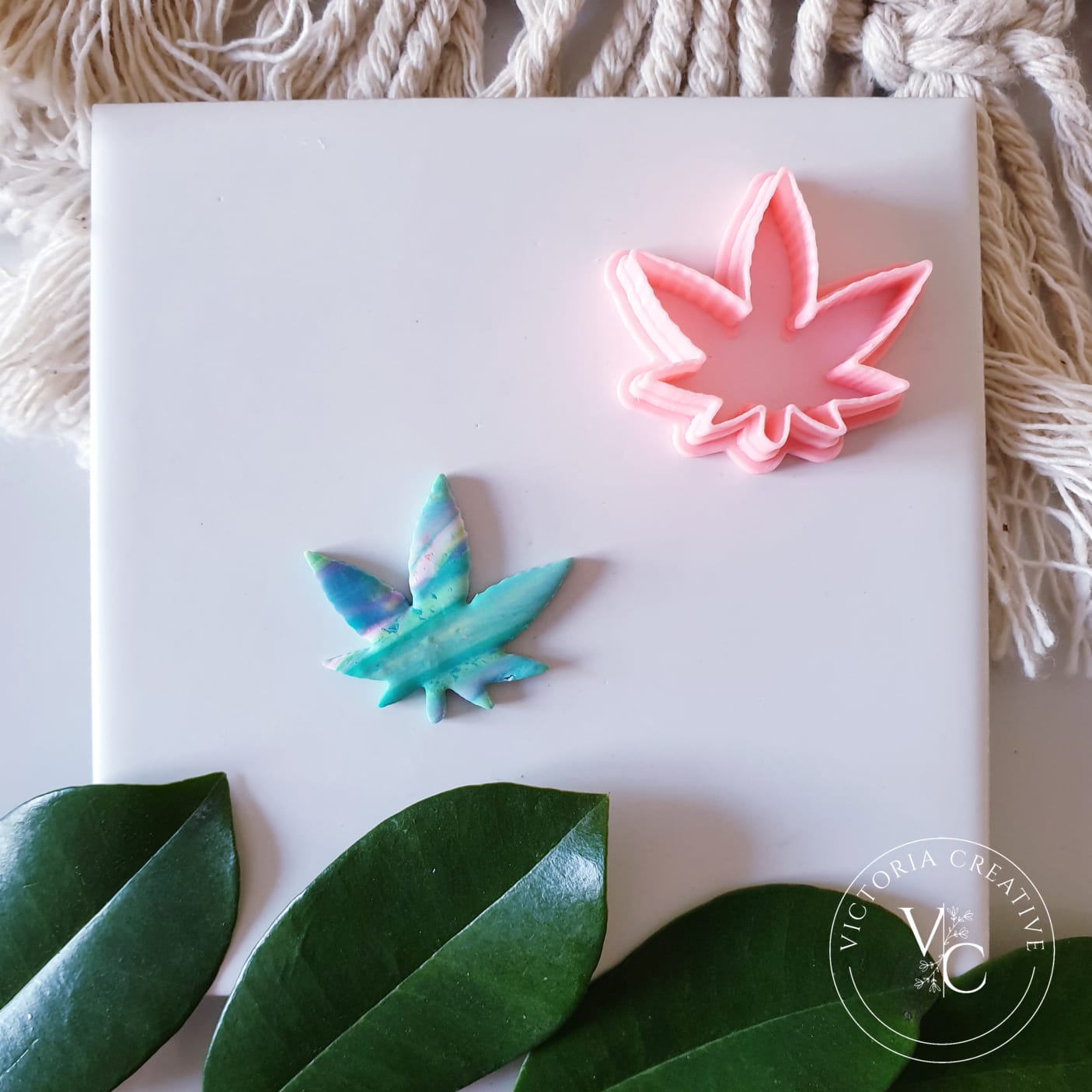 CANNABIS LEAF - POLYMER CLAY CUTTERS - RETRO COLLECTION